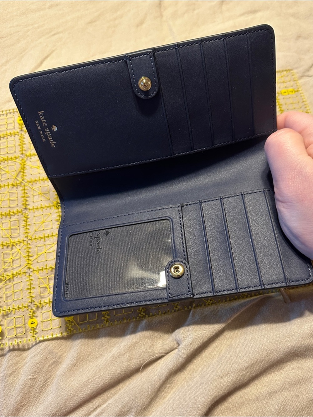 kate spade White and Blue Floral Wallet - Picture 4 of 9